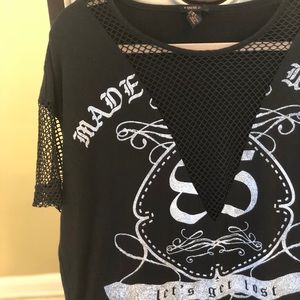 Trendy modern fishnet oversized tee